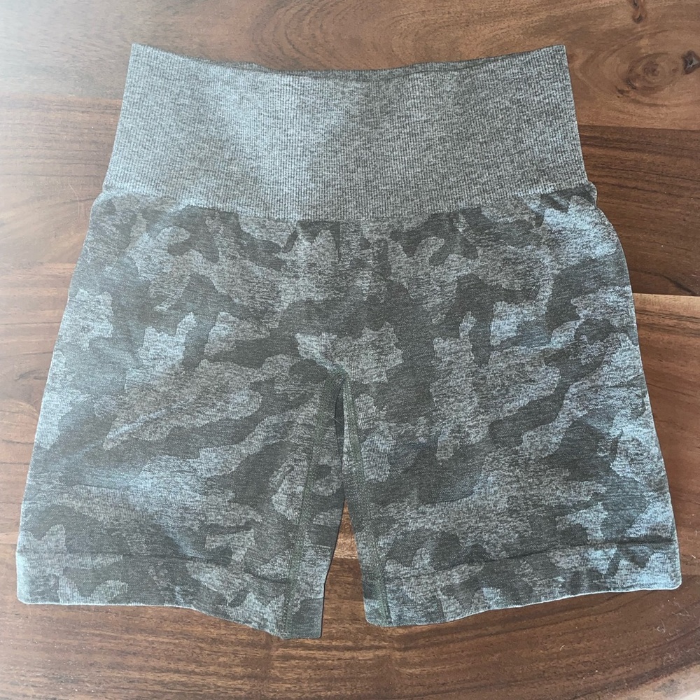 NVGTN BIKER SHORTS